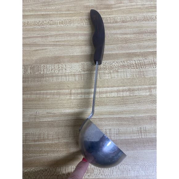 Cutco #15 Ladle Stainless Brown Red Wood Swirl Handle Double Spout USA - Picture 5 of 10